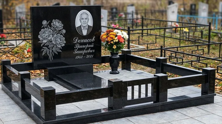 Памятник с гравировкой пионов — выполненная работа «Денисов» в Барнауле
