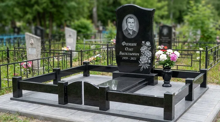 Памятник с гравировкой пионов — выполненная работа «Фомин» в Барнауле
