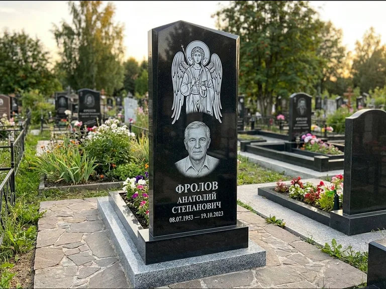 Памятник с гравировкой иконы — Владимирская икона Божией Матери с Младенцем, работа «Мельникова» в Барнауле