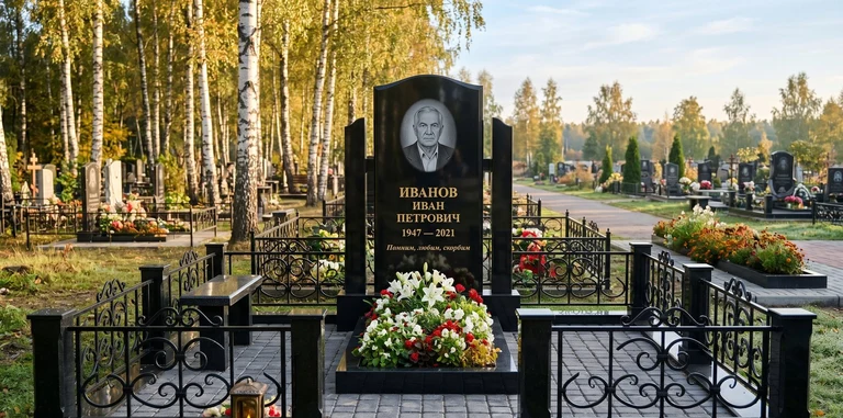 Установка памятника на могилу под ключ в Барнауле — гранитный мемориальный комплекс, ограда, плитка, благоустройство