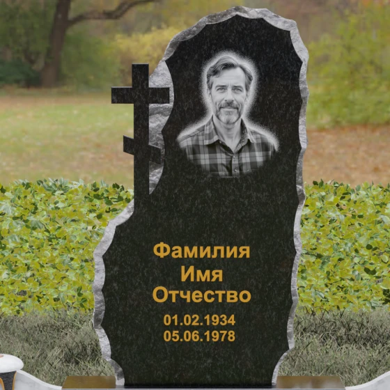 Гранитный памятник с крестом во Владивостоке, гранит Габбро-диабаз