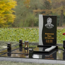 Гранитный вертикальный мемориал - П125
