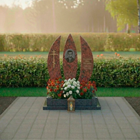 Элитный памятник из гранита с "пламенем" и розой, гранит Лезниковский
