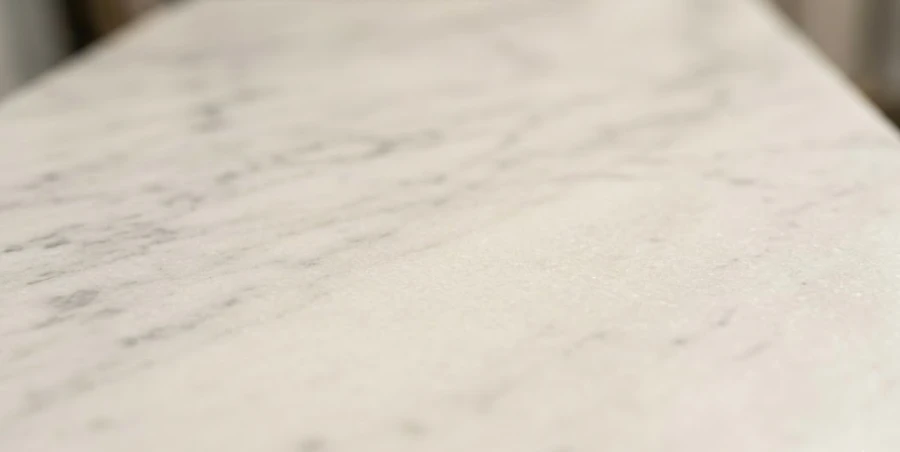 mramornaya-plita-poverhnost